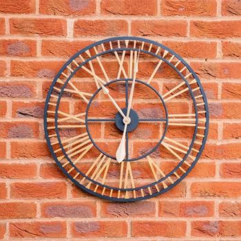 Outdoor Clock - L61 x W4 x H61 cm - Black/Gold