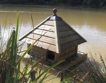 Small Square Floating Duck House, Waterfowl Nesting Box for Pond or Lake