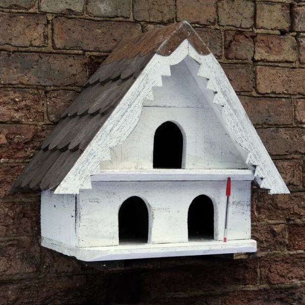 Framlingham Traditional English - Wall Mounted - Two Tier Birdhouse (Medium Hole)