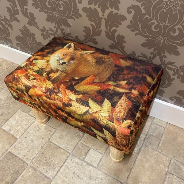 Fox Footstool - L25 x W45 x H28 cm