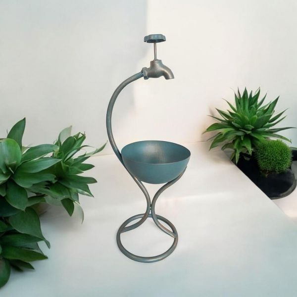 Garden Planter - Metal - L19 x W24 x H57 cm - Blue