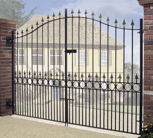 Balmoral Premium Spear Top Tall Bow Top Double Gate - Steel - Fits Gap 2438 mm x 2082 mm High - Electro Galv./Black Powder Coated