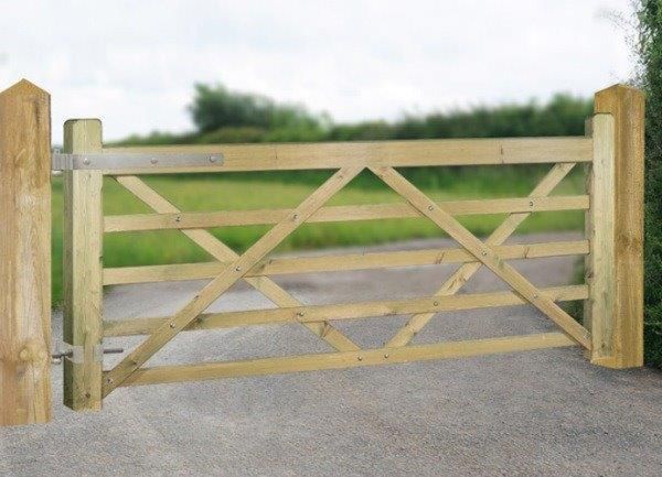 Evington Farm/Field Style 5 Bar Gate - Pressure Treated Scandinavian Redwood - W2400 x H1200 mm