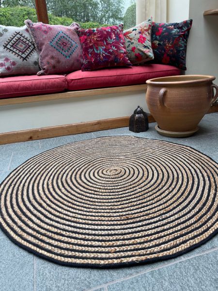 CHAKKAR DARK Stripe Round Rug Braided in Beige Black - Jute - L90 x W90 - Beige/Black