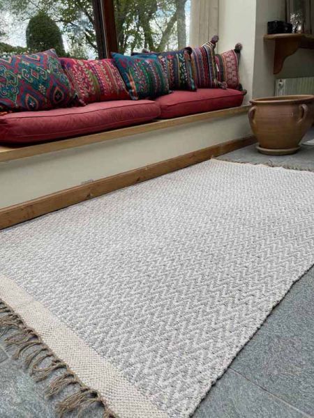 GRETA Soft Bedroom Rug Pale Herringbone Pattern - L70 x W200 - Grey