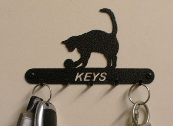 Cat and Ball Key Holder - Rack - Solid Steel - W15 x H9 cm - Black