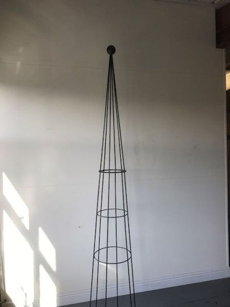 Hampton 8Ft Obelisk (Split) - Garden Plant Border Support - Solid Steel - L41 x W41 x H243.8 cm - Black