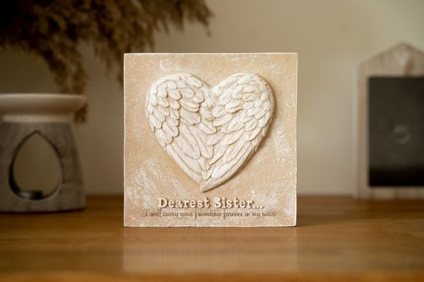 Dearest Sister Plaque - L37 x W29 x H40 cm