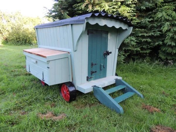 Shepherds Hut Hen House - Painted - Green