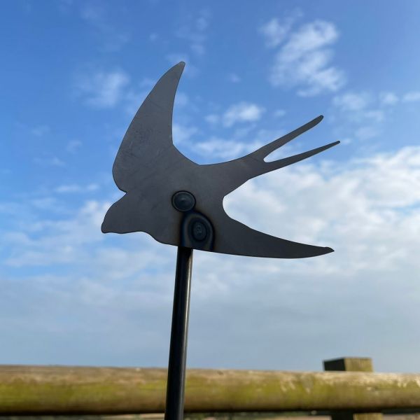 Swallow on 4 Feet Pole (Pack of 3) - Bare Metal/Ready to Rust - W13 x H135 cm