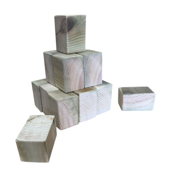 100x Small Regal Play Brick Blocks for Indoor and Outdoor Use - L7.5 x W4.5 x H4.5 cm